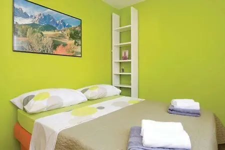 Mirta Villa Kastel Novi Holiday home