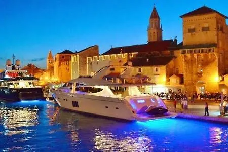 Mirta Villa Kastel Novi Croatia