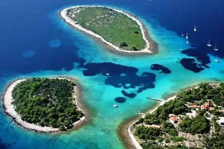Mirta Villa Kastel Novi Holiday home