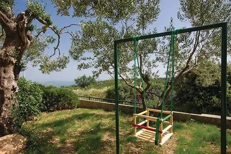 Mirta Villa Kastel Novi